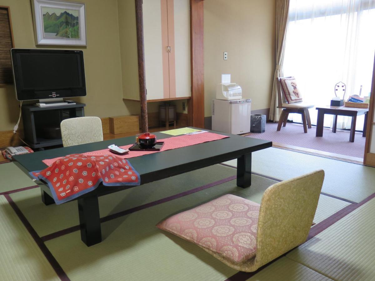 Kinugawa Kokusai Hotel Nikko Bagian luar foto