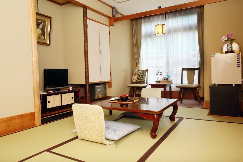 Kinugawa Kokusai Hotel Nikko Bagian luar foto